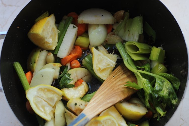 Как запечь фермерскую курицу с яблоками в маринаде Как запечь фермерскую курицу с яблоками в маринаде